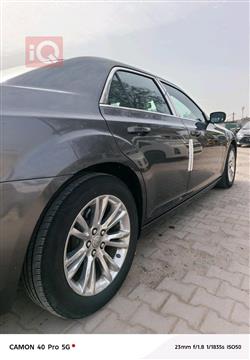 کرایسلەر 300